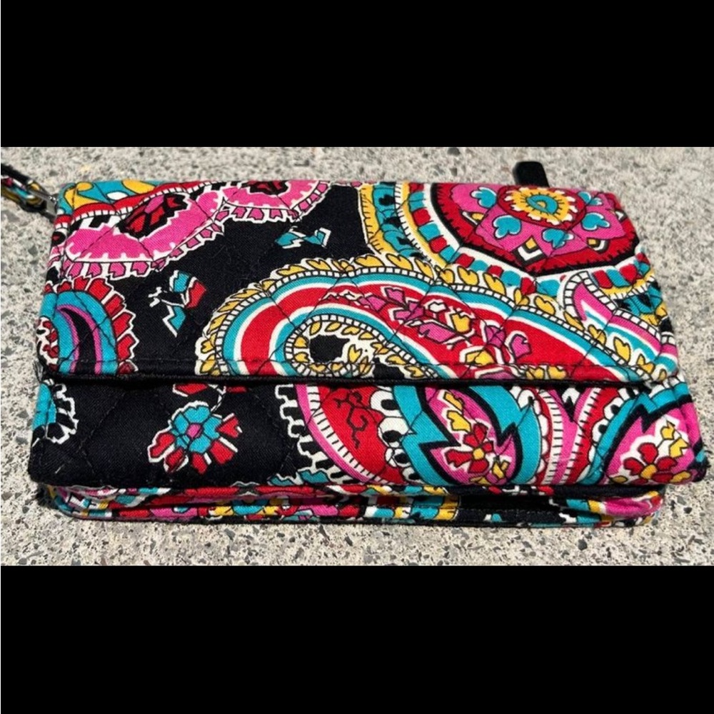 Vera Bradley wristlet wallet
